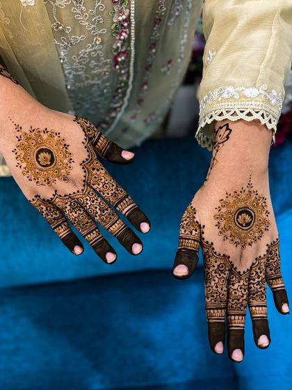 Lotus Mehendi Arts - Bridal & Occasion Mehendi Mehendi for Guests & Family photo 4