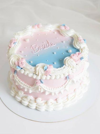 Elegant Wedding & Engagement Cakes photo 20