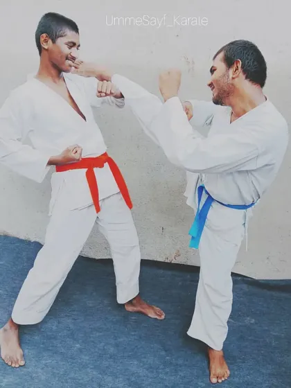 More sparring practice. The smiles show that while we train seriously, we also enjoy the process of learning and growing together.