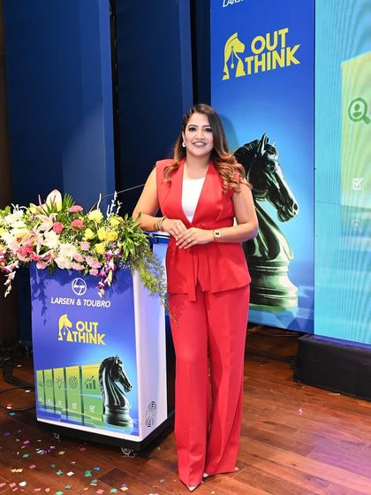 Commanding the Stage: Corporate Summits & Celebrations photo 35