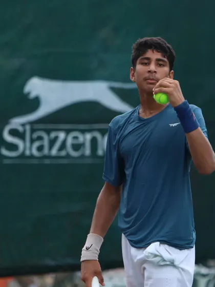 A moment of focus between points for Tavish Pahwa. Mental resilience and the ability to reset are critical skills I teach all my players for international competition.
