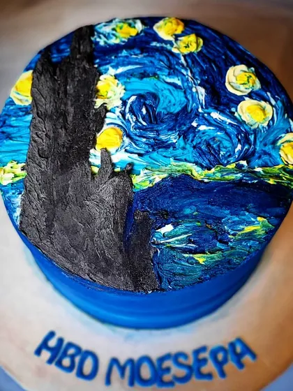 I love a creative challenge, like recreating Van Gogh's "The Starry Night" entirely with buttercream. This hand-painted cake shows my passion for turning your artistic visions into edible masterpieces using palette knife techniques and rich colors.