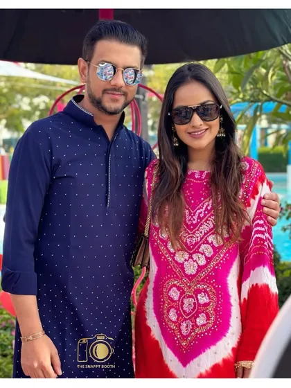 From Delhi to Doha, we travel for the party! We were thrilled to be part of this stunning destination wedding in Qatar, proving that no distance is too far to bring the Snappy Booth experience to your celebration.