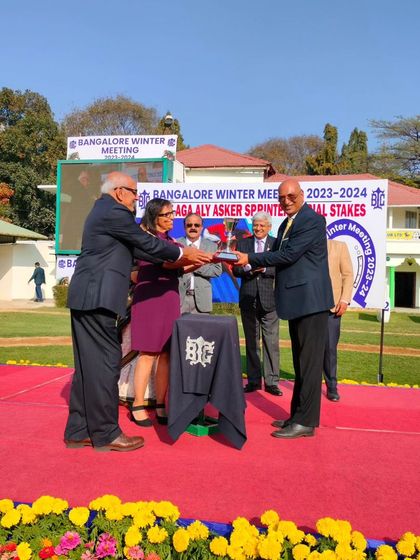 The H.B. Gundappa Gowda Memorial Trophy presentation.