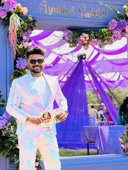 The Showman's Wardrobe photo 30