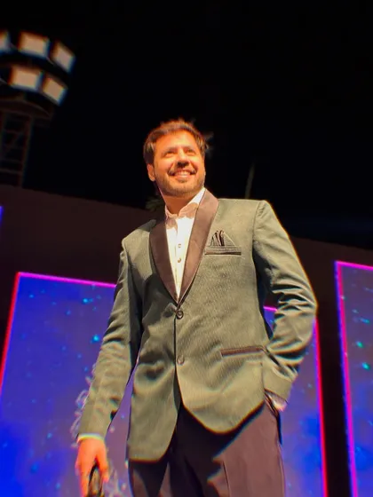 A candid shot from the stage, looking out at the happy faces. This is what fuels my energy throughout the night.
