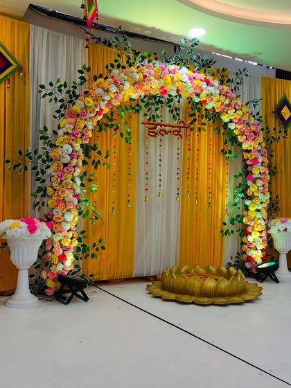 Vibrant Haldi & Mehndi Decor photo 3