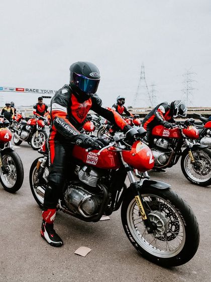 Lined up and ready for the first session. This is the moment where theory meets practice, as riders prepare to follow the coaches onto the track.