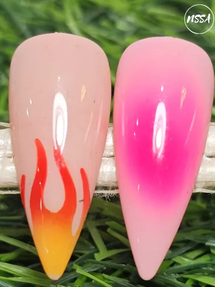 A demonstration of two popular techniques: flame art and vertical ombre. Both require a good understanding of color theory and blending.