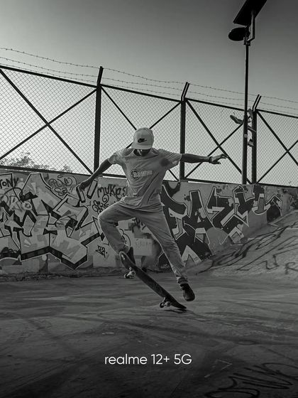 Cinematic & Moody Portraits photo 15