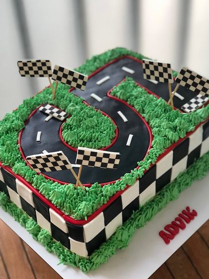 Ankita Das - Designer Cakes & Desserts Wheels, Games & Superheroes photo 20