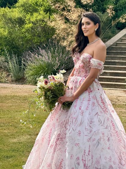 The Bridal Glow: Wedding Day Looks photo 31