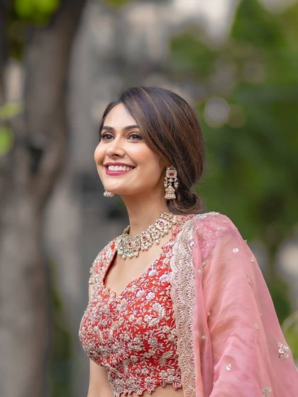 Bhuvana Reeds - Online Makeup Classes Reception & Party Glam photo 37