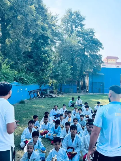 An outdoor training session with my students. I use different environments to teach adaptability and focus.