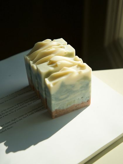 The textured top of this bar is designed to look like gentle waves.