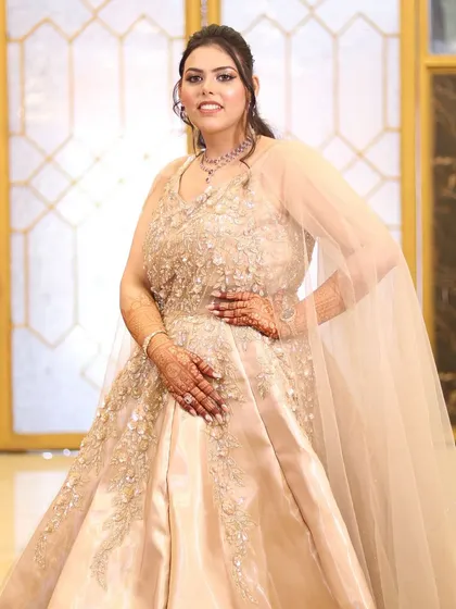 Posing with confidence. This engagement look is all about making the bride-to-be feel her absolute best.