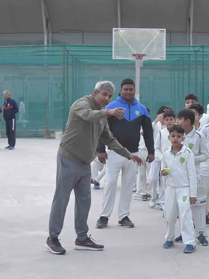 Legendary cricketer Ajay Jadeja shares his invaluable experience with our young players. These interactions are a core part of our coaching, providing inspiration and practical wisdom from those who have played at the highest level.