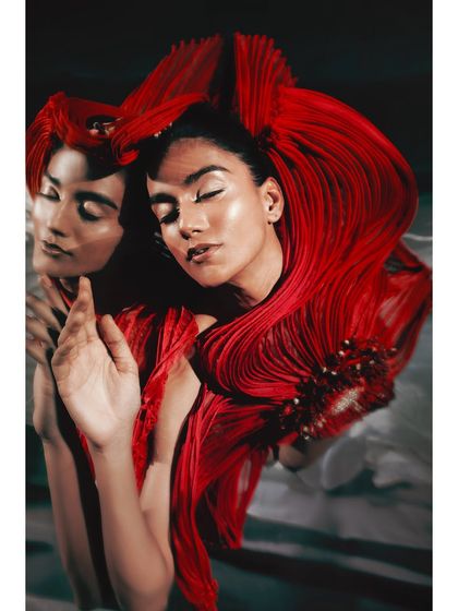 Couture Campaigns: Sculptural Forms photo 3