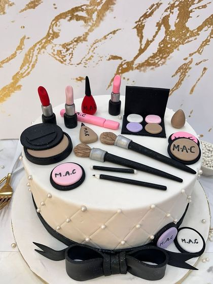 Fan, Hobby & Professional Cakes photo 14