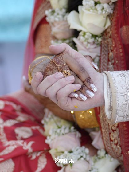 All The Feels: Unforgettable Candid Moments photo 12