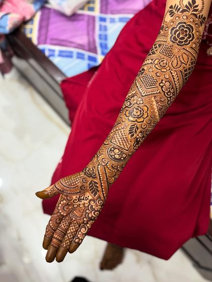 Another shot of the full arm, captured from a different angle.