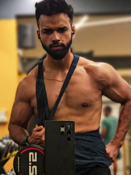 Discipline hits different in your 30s because now you know why it matters. It's not about a six-pack, it's about showing up better for your family and your career. The coach has to lead the way.