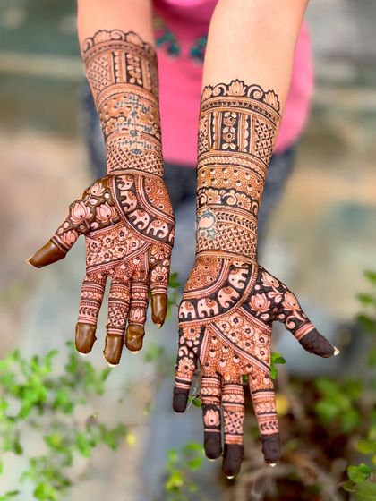 Mitali - Mehendi for Special Occasions Exquisite Bridal Mehendi photo 33