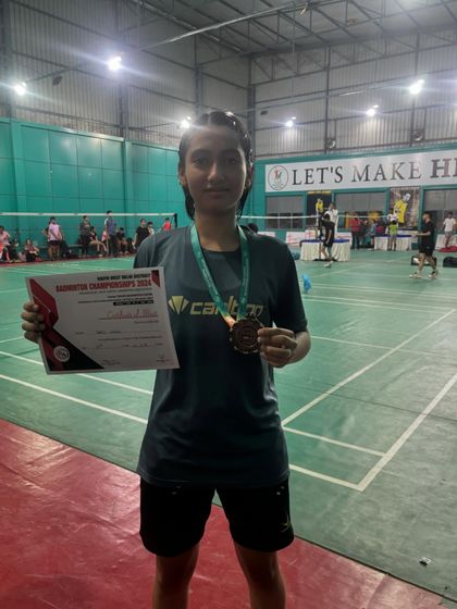 Congratulations to our trainee for winning the bronze medal in the Girls Singles Under 15 category. A proud moment for her and the entire academy.