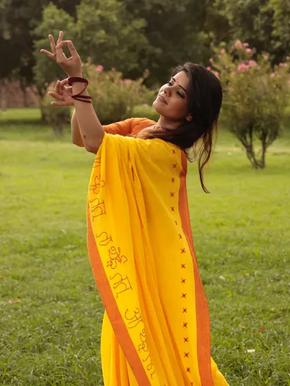 Another portrait from my 'Shringaar' series. The posture and hand gestures reflect the poise and stillness that is as important in Kathak as the dynamic movements.