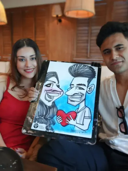 I love capturing the connection between couples. A custom caricature like this is a fun and personal gift for anniversaries, weddings, or just to celebrate your relationship.