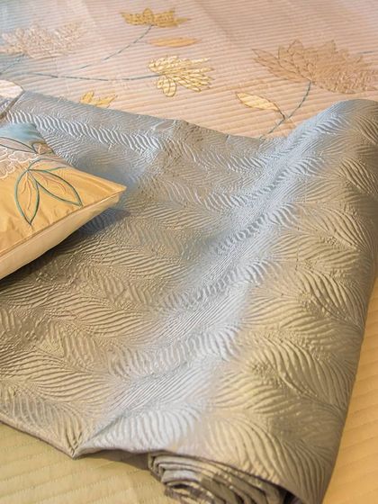 Ekaani - Luxury Home & Spiritual Decor Luxurious Linens: Cushions & Bedcovers photo 56