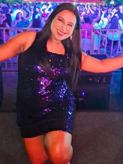That moment when the beat drops and the whole crowd becomes one. This was an unforgettable New Year's Eve bash at Aloft Whitefield. As a performer, feeding off this energy is everything.