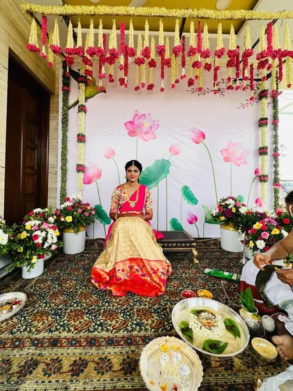 The complete setup for the Pellikuthuru ceremony. It’s a beautiful blend of tradition, color, and celebration.
