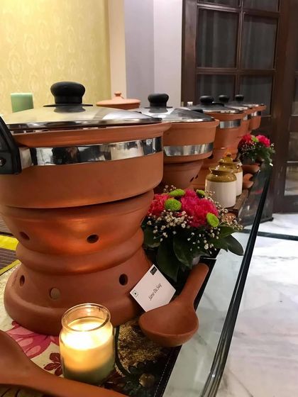 For a cozy Lohri celebration, I used rustic terracotta serveware to create an earthy and traditional vibe. The setup was simple, elegant, and perfect for a private gathering.