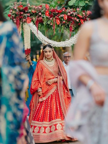 Decor by Aditya - Full-Service Wedding Planning Breathtaking Entrances & Aisles photo 40