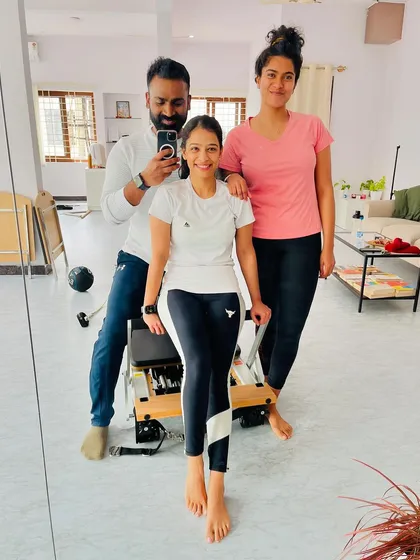 A mirror selfie with some of my amazing clients after a trio session.