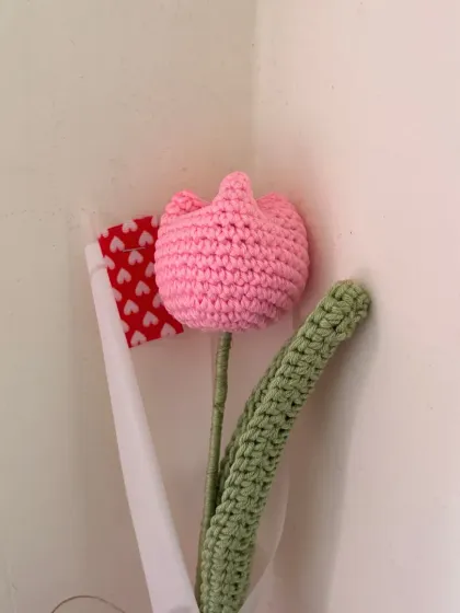 Another angle of the single pink tulip, showing the cute heart-patterned paper I use in the wrapping. It's all in the details!