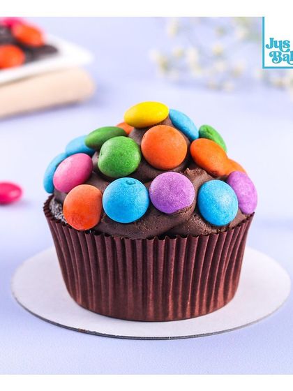 Fun & Festive Cupcakes & Cakesicles photo 6