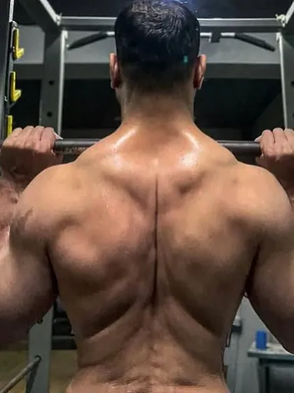 This is the result of focusing on strength, not just pump. A strong back built with heavy squats and deadlifts is the engine for any grappler or MMA fighter.