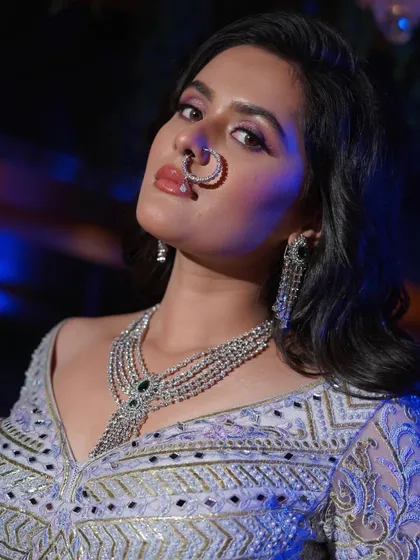 The intensity of the look. The makeup is blended to perfection, ensuring it looks just as good up close as it does from afar.