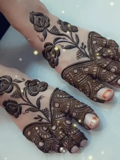 A delicate and romantic design for the feet, featuring a vine of roses that trails beautifully over the foot. This is a great option for an engagement or sangeet ceremony.