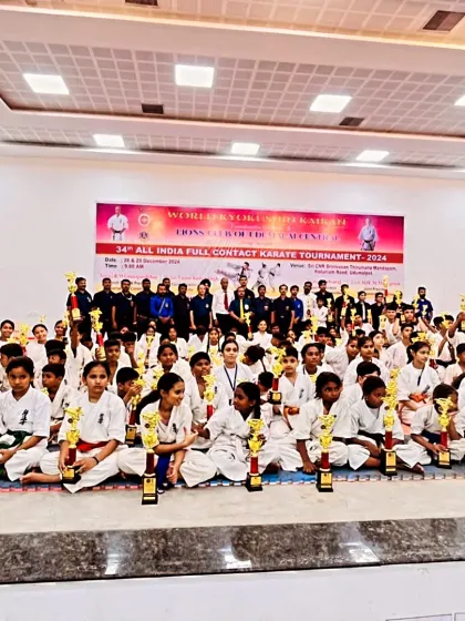 A wide shot of all the tournament winners on stage. It was a huge event with participants from all over the country.