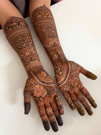 Kanha Mehandi - Bridal Mehndi Intricate Hand Designs photo 45