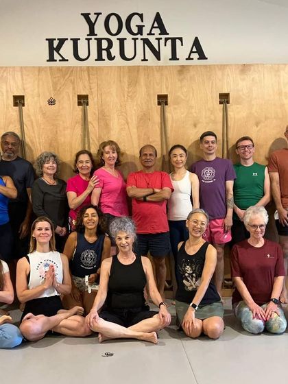 A group photo from Yoga Kurunta studio.
