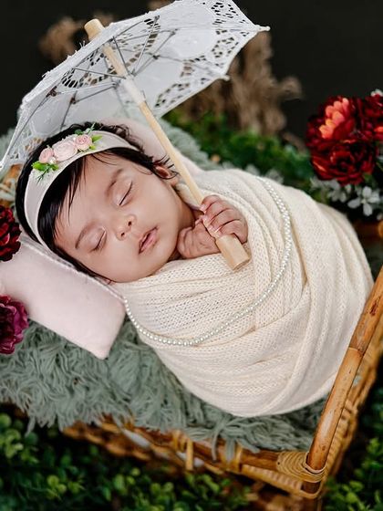 WonderBump Studio - Newborn Photography Cozy in Baskets & Props photo 18