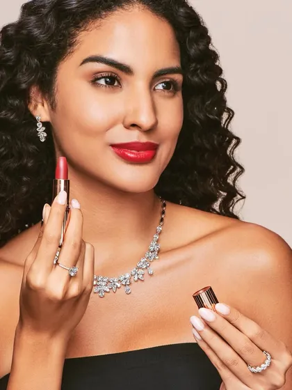 A classic and confident look created for a jewellery campaign. The bold red lip is paired with clean, defined eyes and glowing skin, proving that timeless makeup is always the perfect accessory. This look is a favorite for brides who want a touch of classic Hollywood glamour.