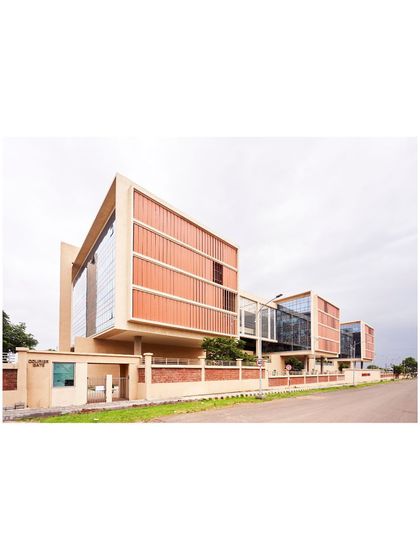 Edifice Consultants - Commercial & Workplace Architecture Climate-Responsive & Biophilic Design photo 8