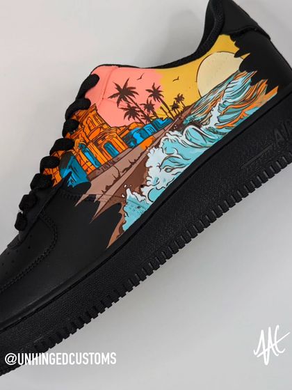 The other side of the "2 States" custom, depicting a beach scene with waves and palm trees to represent the southern coastal city.