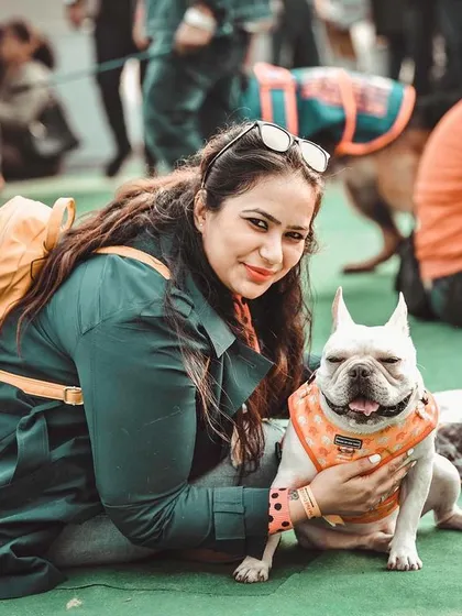 Look at that happy smile. This French Bulldog, Kobe, was having the best time with his mom at the event. I love capturing these candid portraits that show the pure happiness of a day out with your best friend.
