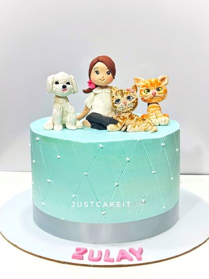 Personalized Story Cakes photo 25